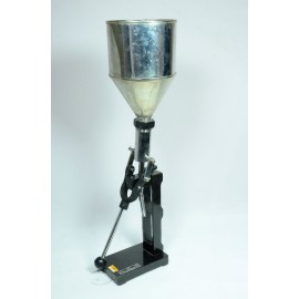 BOTTLE AND LIQUID FILLING MACHINE